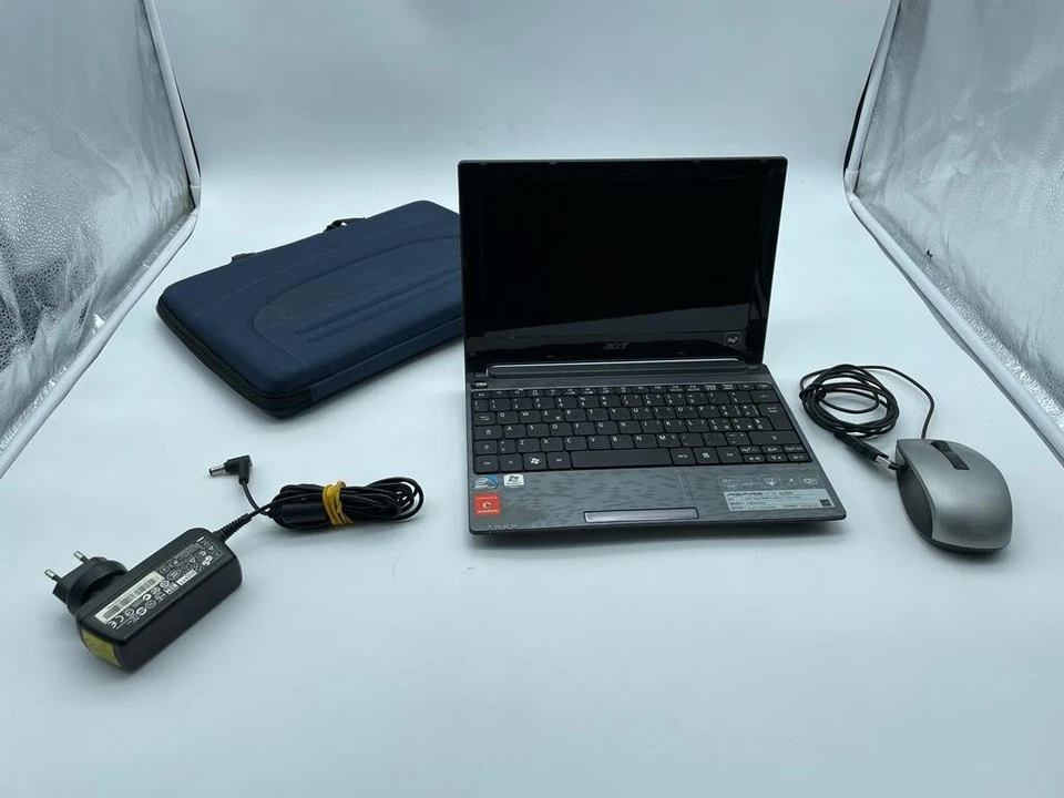 Netbook Acer Aspire One d260 250gb hdd 1gb ram win7 pc PORTATILE FULL SET LAPTOP - Immagine 1 di 4