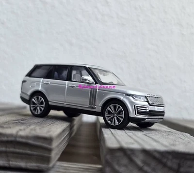 Masdi 1:64 2020 Silver Range Rover SUV ORV Sports Model Diecast Metal Car - Image 1 of 4
