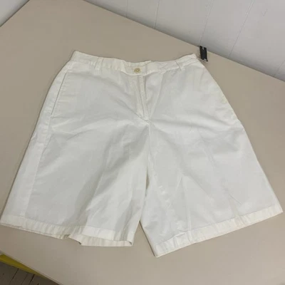 Vintage DKNY Shorts Womens 10 White Cotton Mom Bermuda High Rise Pockets NWT - Image 1 of 4