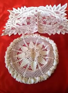 Tischdeckchen gehäkelt 2x weiß 1x längliches 38x25 1x oval  Durchmesser Ø 25 - Bild 1 von 10
