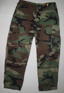 t16 Military Issue Woodland Green Camo Hot Weather Combat Pants Small Short - Picture 1 of 4