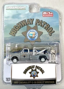 Greenlight Chevy C30 Dually Wrecker 69 California Highway Patrol 1/64 Chase Car - Picture 1 of 1