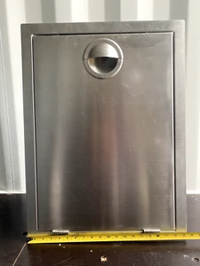 Cubo de basura estrecho de acero inoxidable de 19 pulgadas para isla de cocina al aire libre - Imagen 1 de 1