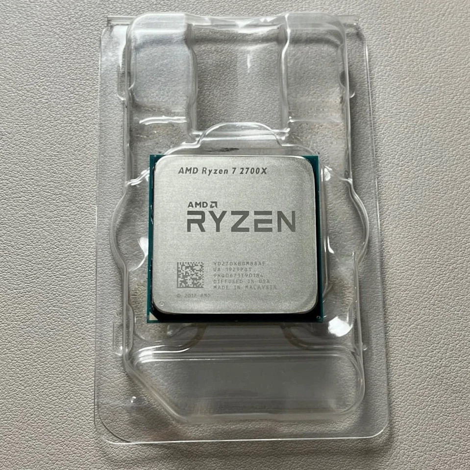 Procesador CPU AMD Ryzen 7 2700X (8-Core - Socket AM4 - 3.7GHz)  - Imagen 1 de 4