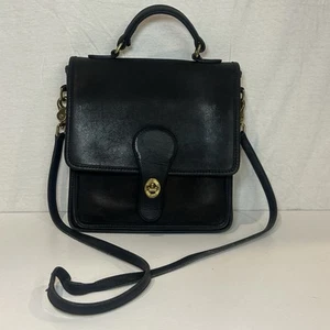 Borsa a tracolla Coach Station in pelle nera chiusura con patta e chiusura a scatto vintage - Foto 1 di 12