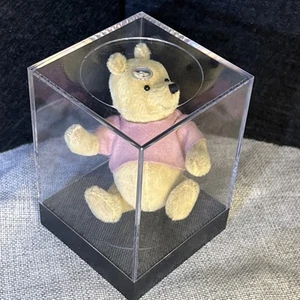 Vintage 3"Carol Stewart Original Disney World Convention Limited Pooh 1999 Bear - Picture 1 of 5