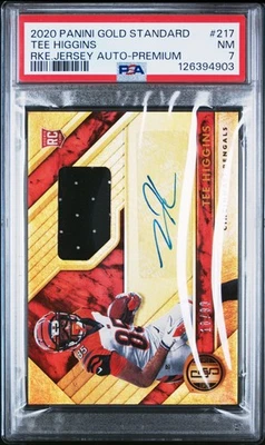 2020 PANINI GOLD STANDARD ROOKIE JERSEY AUTO #217 TEE HIGGINS RC 18/22 PSA 7 - Image 1 of 2
