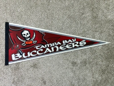 Banderín de fieltro de fútbol americano NFL Tampa Bay Buccaneers 30 x 12 1998 DE COLECCIÓN Foto 1 de 4