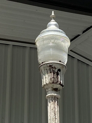Vintage Glass Single Street Light & White Fluted Pole   Antique LED, Can Deliver Cover