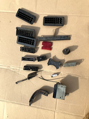 Jaguar XJ6 XJ12 1974-87 Serie 2, 3 rejillas de ventilación LHD, piezas pequeñas $20 cada una Foto 1 de 4