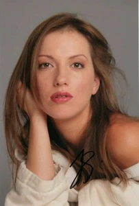 JULIA MELIM hand-signed BEAUTIFUL 8x10 COLOR CLOSEUP w/ uacc rd coa IN-PERSON - Picture 1 of 2