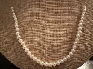14K Yellow Gold Graduated Saltwater Cultured Pearl Necklace 20 Inches Long - Picture 1 of 5