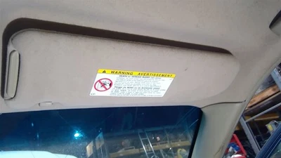 Parasol para pasajeros AVALON 99-02 iluminado a través de 5/02 bronceado Foto 1 de 4