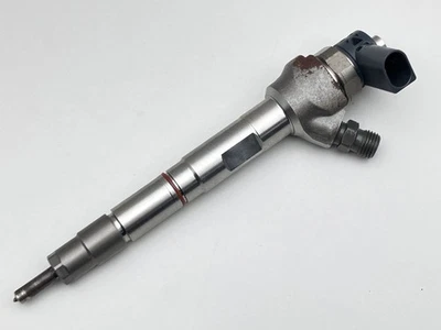 Original VW Einspritzdüse 135 / 140 KW 2.0 TDI Bosch 04L130277AE Audi Seat Skoda - Bild 1 von 4