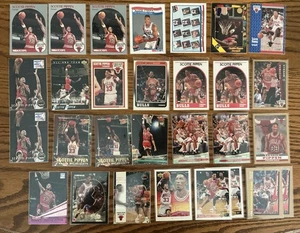 Scottie Pippen 29 Karten Lot mit 1988-89 Fleer Rookie Card RC Chicago Bulls #20 RC - Bild 1 von 20