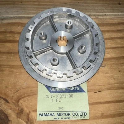 NOS 1971-72 YAMAHA JT1, JT2 EMBRAGUE BOSS 257-16371-00 Foto 1 de 4