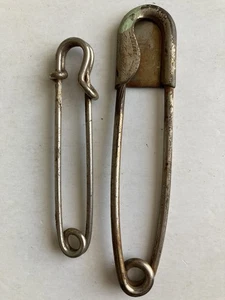 Lote de 2 pasadores de seguridad metálicos vintage - Imagen 1 de 3