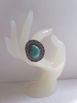 Turquoise & Silver Vintage Ring UK Size N US Size 7  Gemstone Jewellery - Image 1 of 4