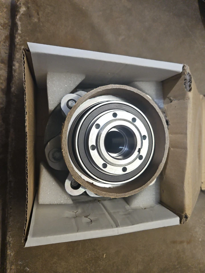 Conjunto de cojinete de eje y buje delantero izquierdo/derecho Dorman 950-006 2x2 Toyota Tundra Foto 1 de 2