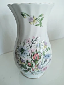 Aynsley Bone China Vase 6" - Wild Tudor Floral Pattern - Bild 1 von 10