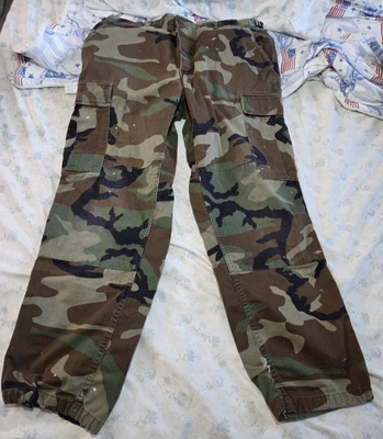 Authentic Military Vintage Pants Men Camouflage Size Medium Short Cargo - Image 1 of 4