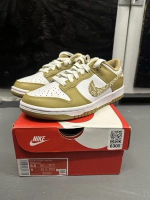 W Nike Dunk Low ESS Paisley Pack Barley DH4401-104 Size W6.5/M5 New With Defects - Image 1 of 4