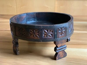 INDIAN CARVED GRINDER CHAKKI TABLE~RARE VINTAGE ORIGINAL~HANDCRAFTED~SMALL SIZE - Picture 1 of 10