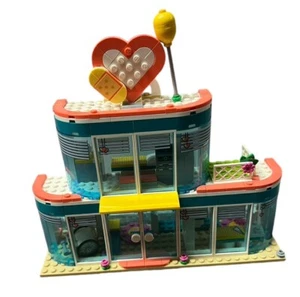 LEGO Lego FRIENDS: Heartlake City Hospital (41394) - Picture 1 of 2