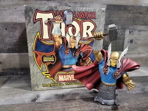 Marvel Bowen Mini-Bust Battle Armor Thor #2470/3000 - Picture 1 of 12