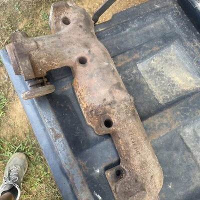 440 MOPAR  4041468 EXHAUST MANIFOLD  1977 chrysler New Yorker Passenger - Image 1 of 4