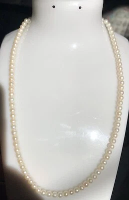 Collana Perle Akoya 4mm AA In Oro Bianco 18kt - Immagine 1 di 4