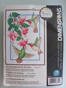 NEU, UNBENUTZT, ABMESSUNGEN "KOLIBRIS & FUCHSIA" GEZÄHLTES KREUZSTICH-SET. - Bild 1 von 2