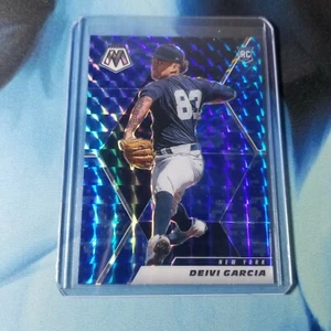 2021 Panini Mosaic Deivi Garcia Blue Camo Prizm #215 Rookie NM/M - Picture 1 of 2