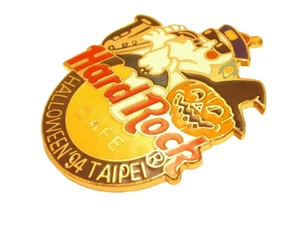 HARD ROCK CAFE pin badge TAIPEI HALLOWEEN 1994 SAX PLAYING GHOST,PUMPKIN - Picture 1 of 8