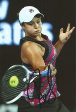 TENNIS: ASHLEIGH BARTY SIGNED 6x4 ACTION PHOTO+COA *AUSTRALIA* *WIMBLEDON*