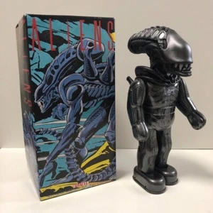 Vintage Aliens Tin Wind Up Toy Walking Figure - Billiken Shokai JAPAN NIB Movie - Picture 1 of 10