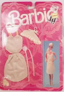 Lencería Barbie Fancy Frills Amarillo Mattel #3183 Sin usar en caja 1986 - Imagen 1 de 4