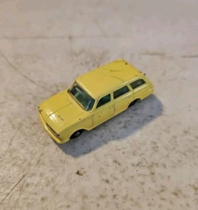 LESNEY VAUXHALL VICTOR ESTATE CAR 38 Yellow With GREENISH INTERIOR - Picture 1 of 7