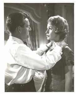 Original Press Photo: D. Darrieux And Kenneth More ( RS ) - Picture 1 of 1