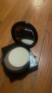glo minerals pressed powder color chestnut light - Picture 1 of 6