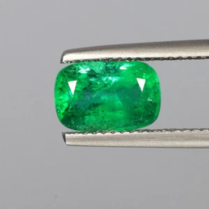AIGS Certified Natural Emerald 2.50 cts Nice Green Color Minor Oiled - Picture 1 of 7