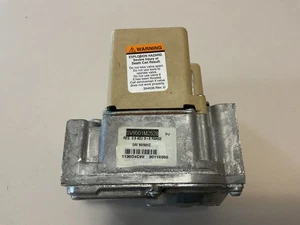 HONEYWELL SV9501M2528 SMART VALVE GAS CONTROL - Picture 1 of 5