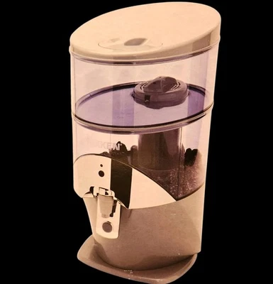 Sistema de agua por gravedad Nikken Pimag CASCADA filtración avanzada con piedra mineral Foto 1 de 4