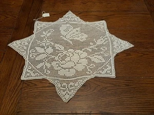 25" Star Crochet Doily With Rose And Butterfly - Picture 1 of 7