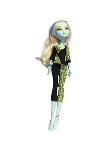 Monster High Roller Maze Frankie Stein Doll Skultimate 2008 Green Lips - Picture 1 of 8