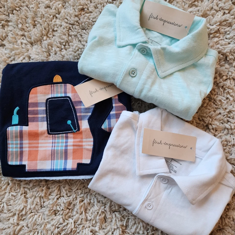 Primeras impresiones: (Juego de 3) camisas, 2 polos + 1 camiseta, talla niño 4T, nuevo con etiquetas Foto 1 de 4