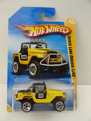 Toyota Land Cruiser FJ40 2010 Hot Wheels nuevos modelos #41 (amarillo #506) Foto 1 de 4