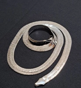 *PLATINUM PLATED* 925 Silver 18" Herringbone Chain Necklace 7mm ***BRAND NEW*** - Picture 1 of 8
