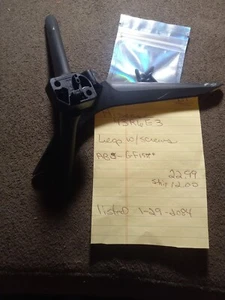 Hisense Beine mit Schrauben / 43R6E3 - Bild 1 von 5