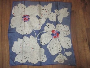 MCM Vintage FIORI DENTRO FIORI su BLU con PUNTI BIANCHI sciarpa acetato - anni '60 - Foto 1 di 4